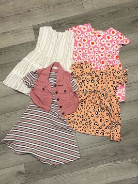 Girl's Small Short Sleeved Dress Bundle